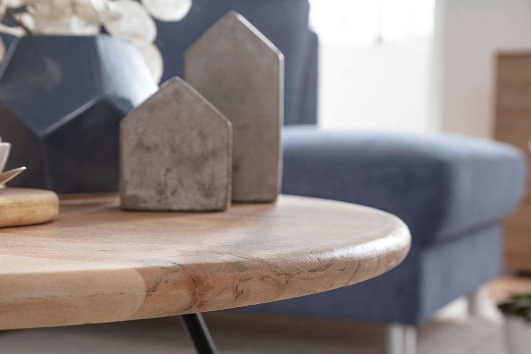 Coffee table made of solid acacia wood and carbon steel - INMARWAR