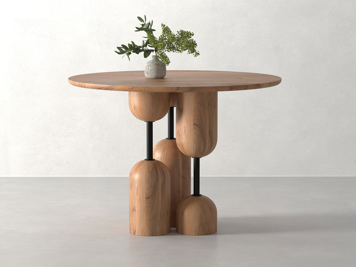 4 Seater dining table made of solid acacia wood and carbon steel