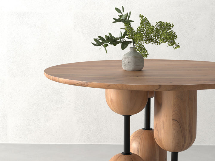 4 Seater dining table made of solid acacia wood and carbon steel