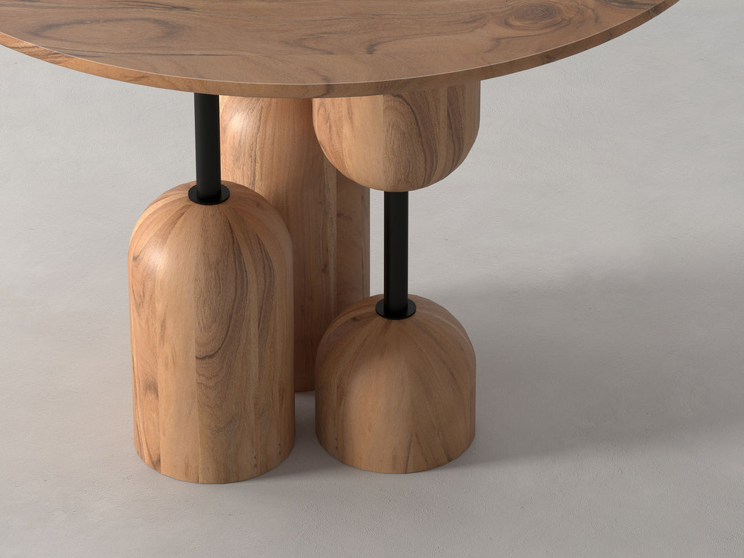 4 Seater dining table made of solid acacia wood and carbon steel