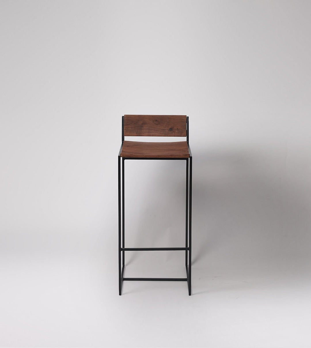 Bar stool made of solid mango wood and carbon steel - INMARWAR